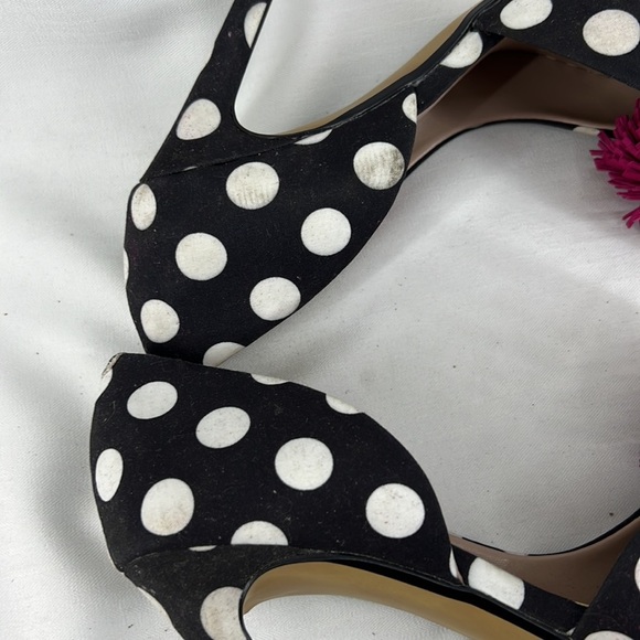 Betsey Johnson Harly Polka Dot Black White Pump - Picture 9 of 10